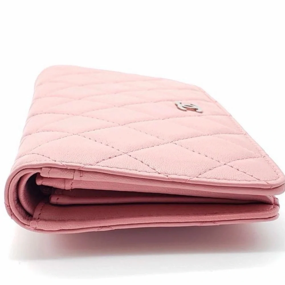 CHANEL Pink Quilted Wallet - Picture 5 of 9